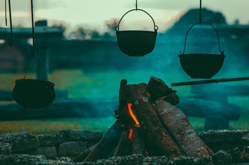 Cast Iron Dutch Oven